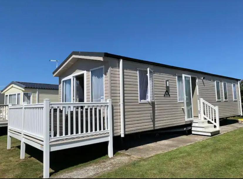 Immaculate 2020 Caravan On Newquay Holiday park *